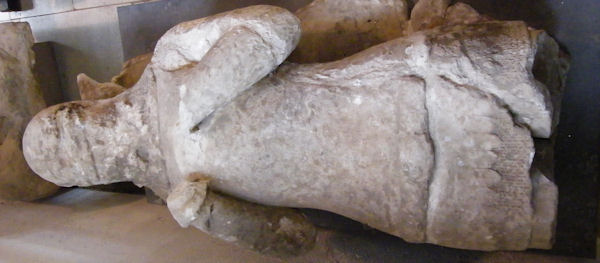 Holme Pierpoint - St Edmund knight 1370